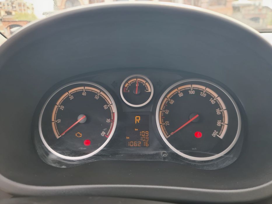 Vând Opel Corsa 2013 automata