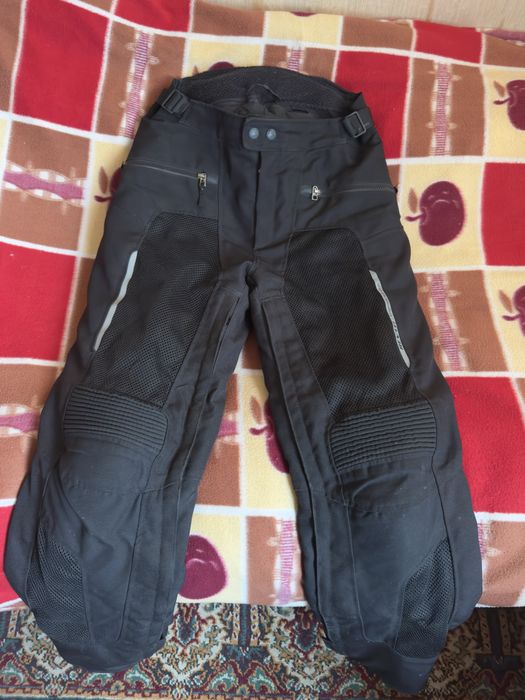 Продам мотоштаны Revit