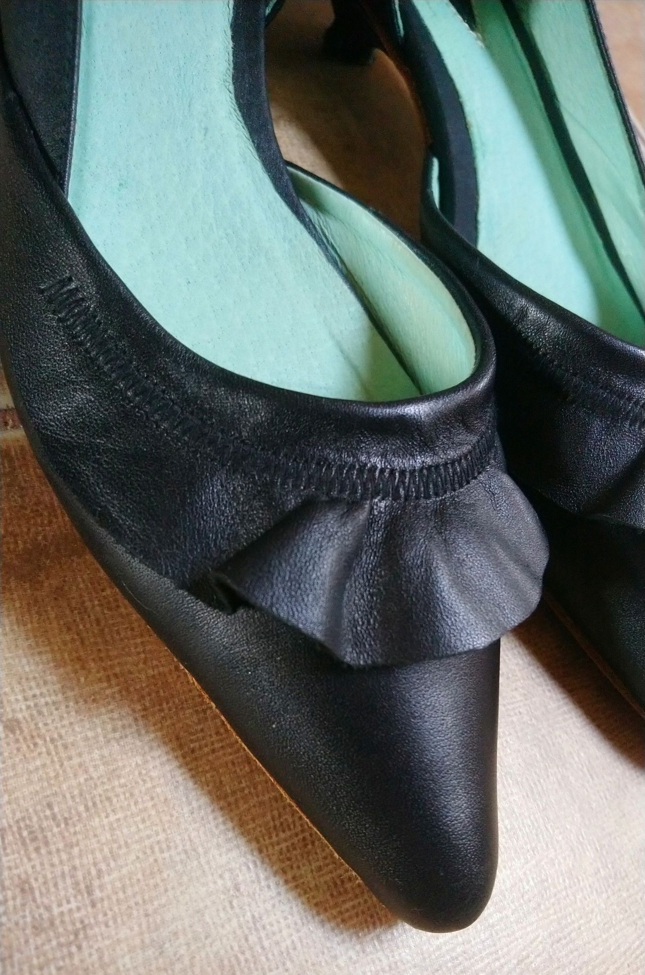 37 pantofi piele J. Shoes ca noi