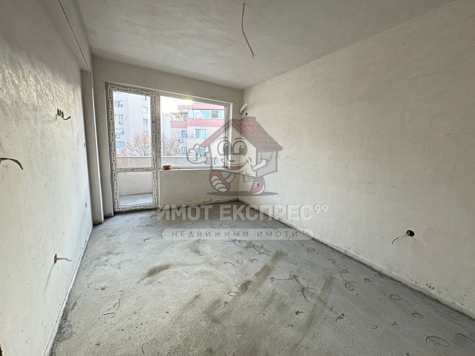 Тристаен апартамент, ново строителство, с изба, кв.Изток