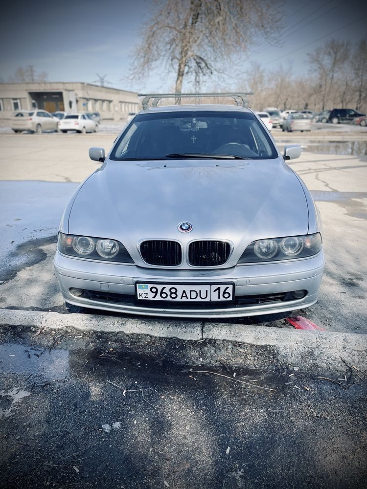 Продам BMW E39 рестайлинг 2001 год