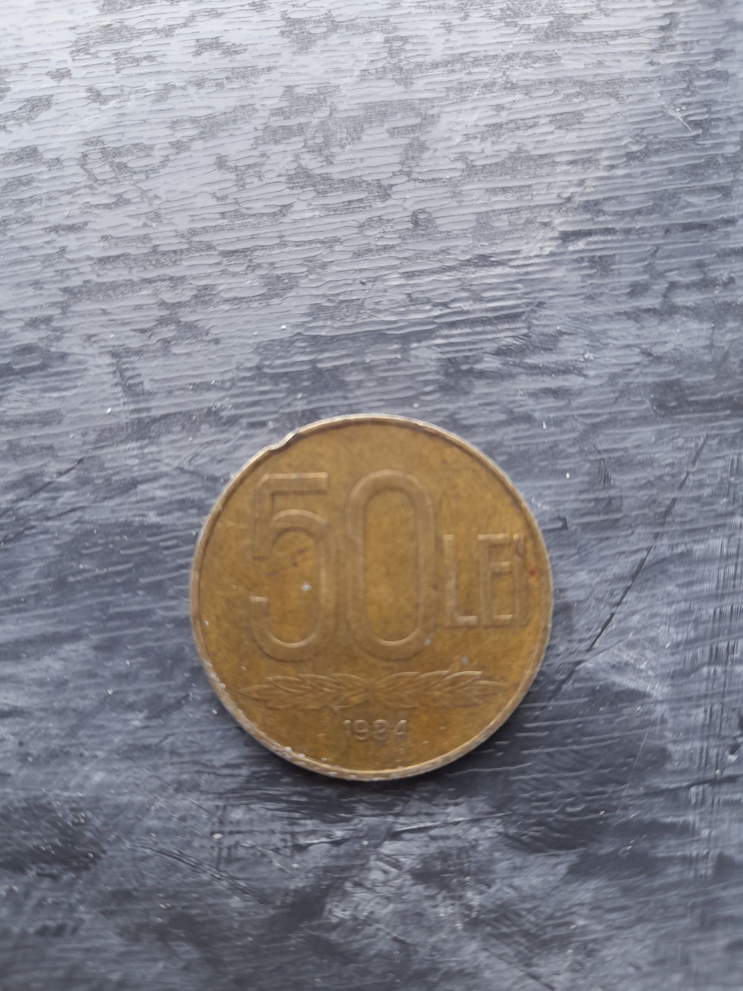 Vând 2 monezi vechi pentru colectionari