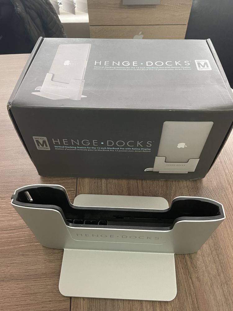 Henge dock 13" macbook pro / air - поставка - док станция.