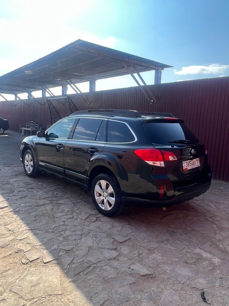 Subaru Outback 2011