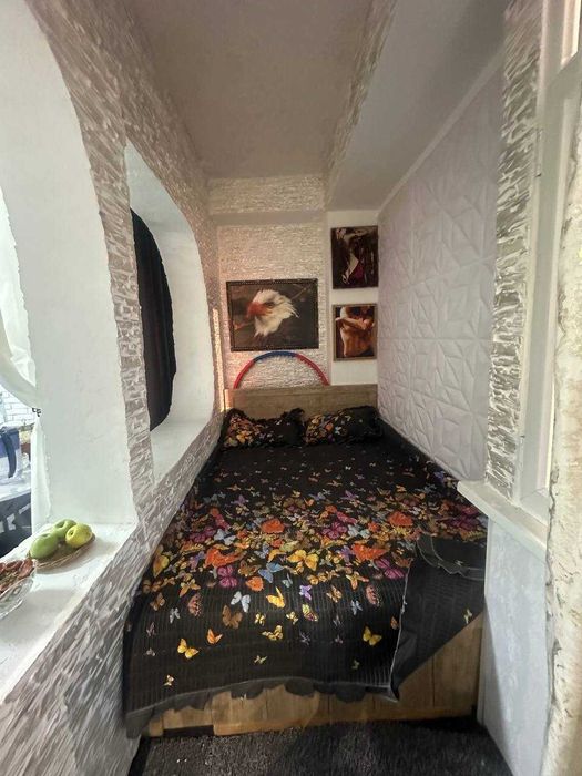 ПРОДАЮ квартиру 1В2\8\12  Давр банк,биллюр ресторан Юнусабад 8