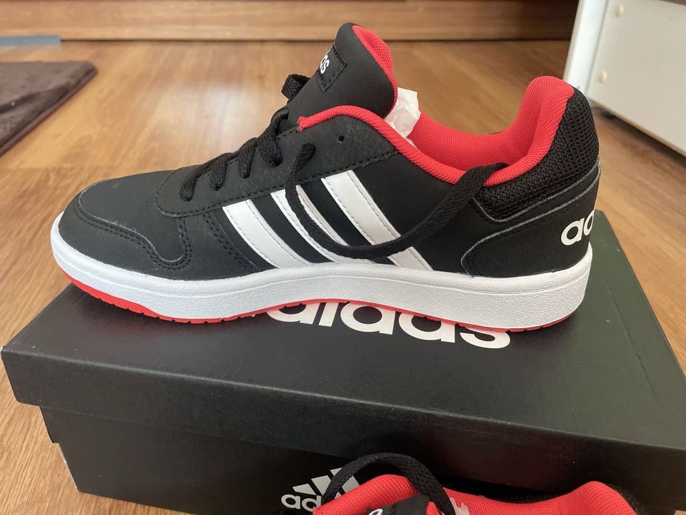 Adidas спортни обувки -38,5