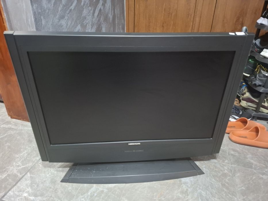 Телевизор 32 инча