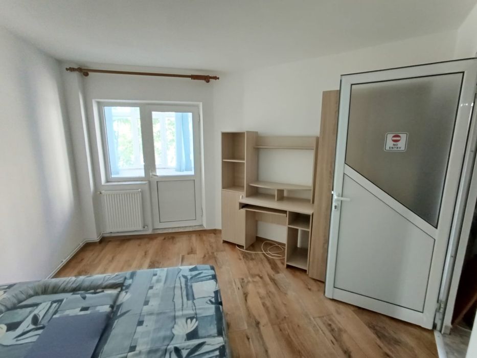 Închiriez apartament cu 3 camere CUG