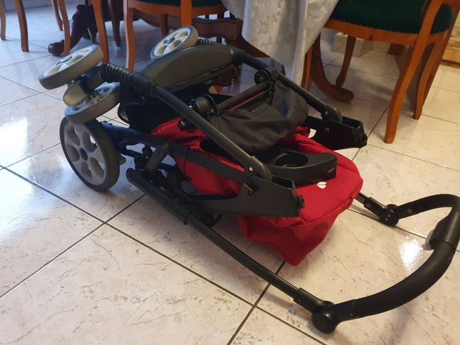 Vând cărucior Mothercare