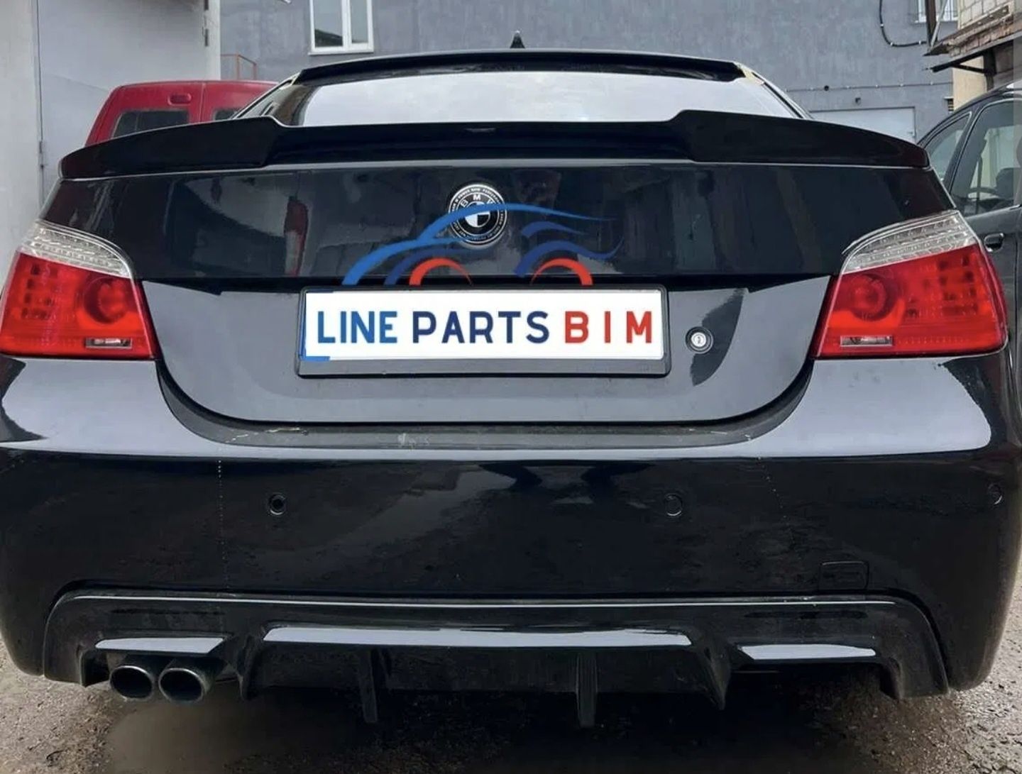 Accesorii BMW E60 - eleron, tobe, grile, embleme, bari M