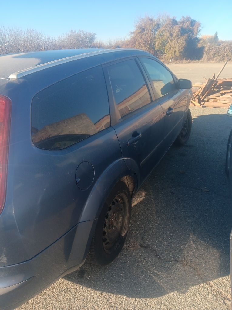 Ford Fokus-1,8 TDCI на части