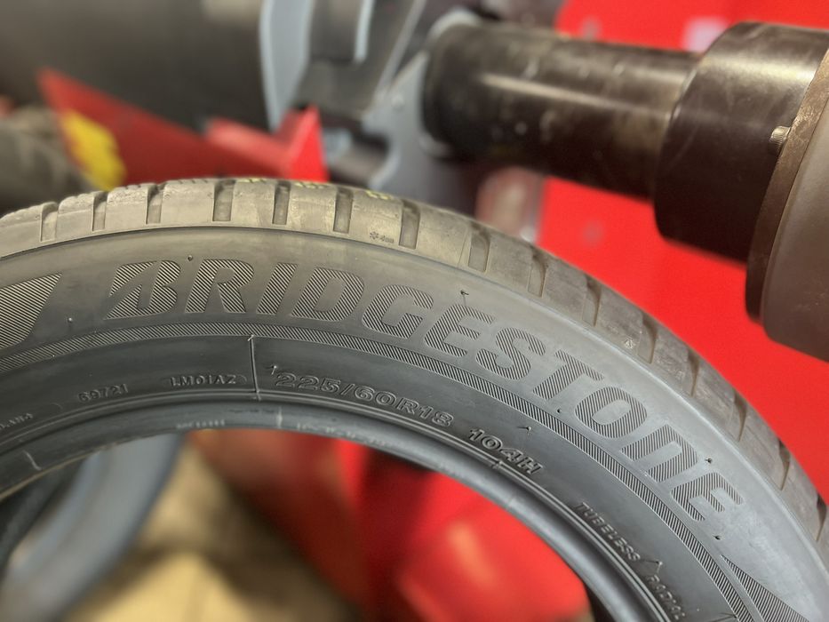 Зимни гуми 225/60 R18 Bridgestone