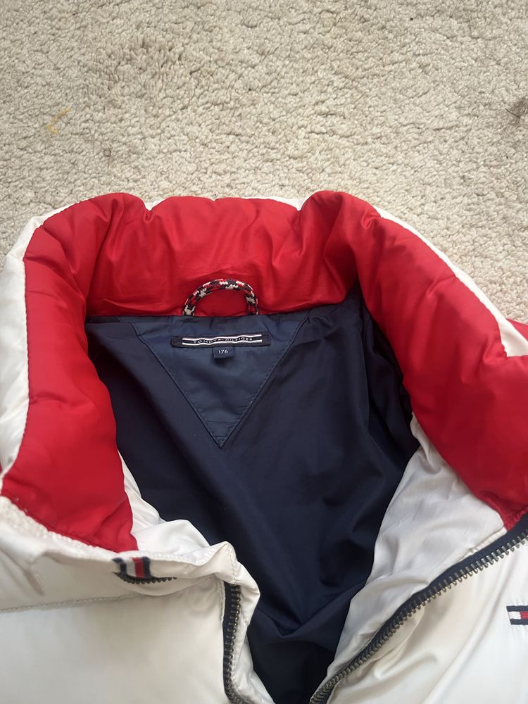 Зимно яке Tommy Hilfiger