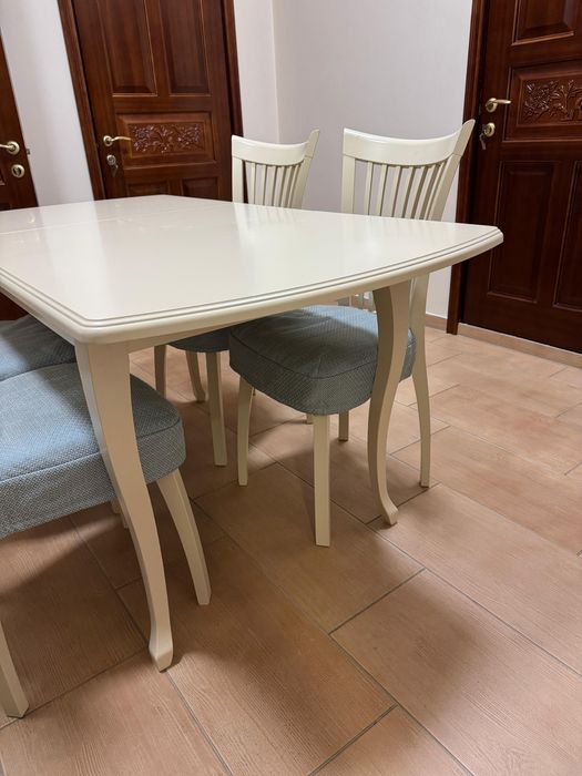 Стол со стульями новые