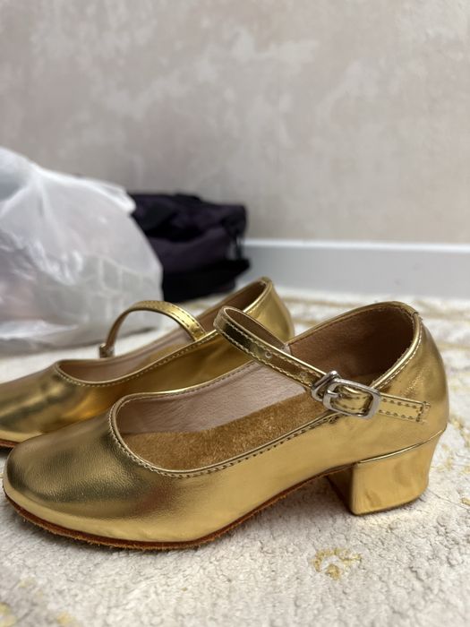 Туфли для танцы.
