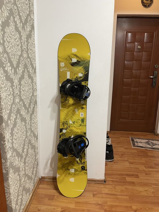 Placa snowboard 147 cm burton cu legaturi burton