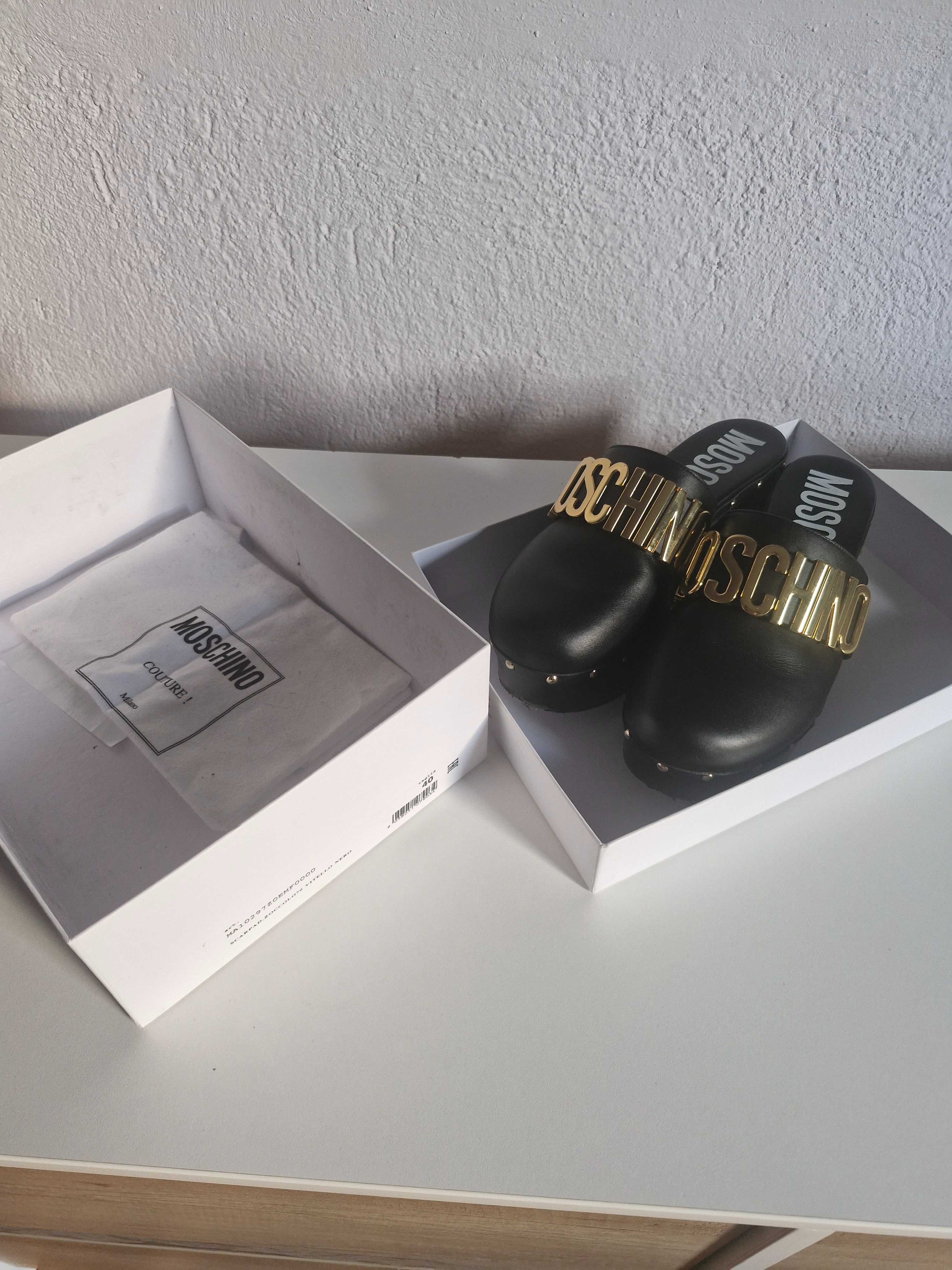 Сабо от естествена кожа на Moschino номер 40, но отговарят на 39 номер
