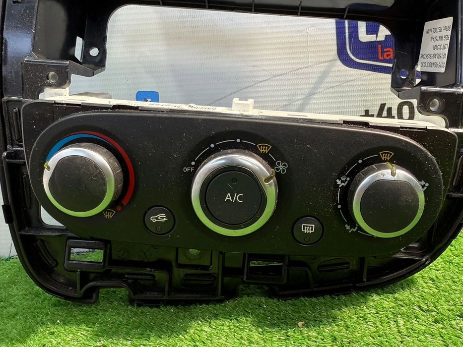 PANOU COMANDA AC / CLIMA RENAULT CLIO IV 2015 1.0 BENZINA TCE HATCHBACK COD OEM T1019676Z E1072485 2012-2019