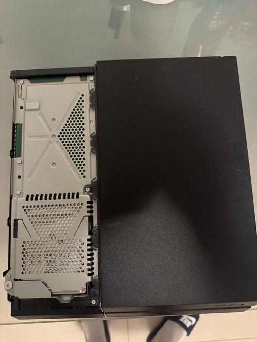 De vazare se vede în poza funcțional are capac lipsa disk funcțional