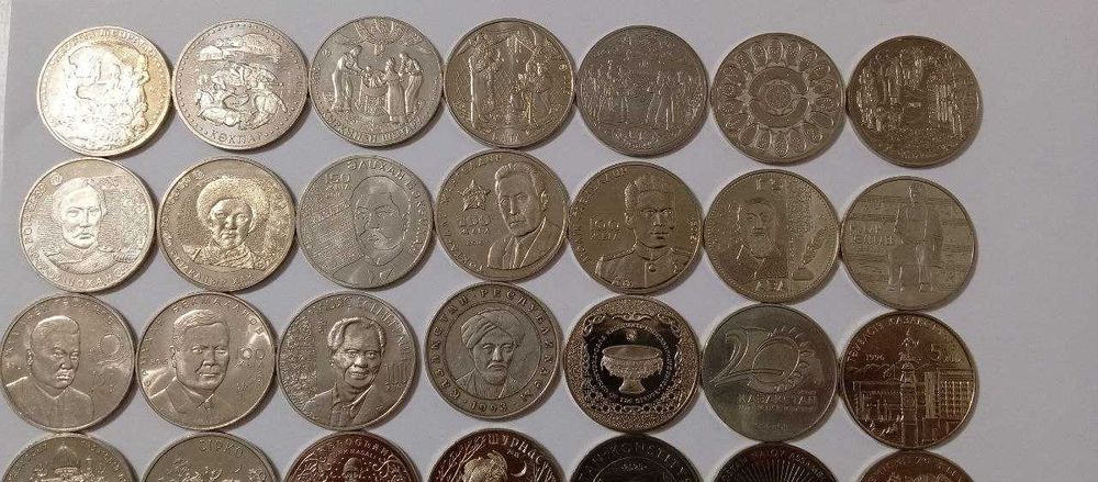 Юбилейные монеты Казахстана