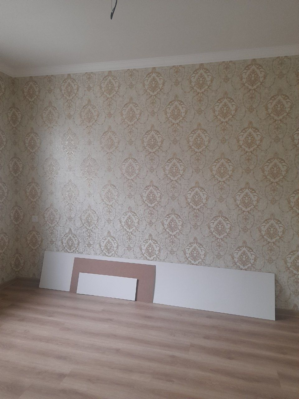 ПРОДАЖА двух комнатной квартиры на Азербайджанском центре. 40m2.