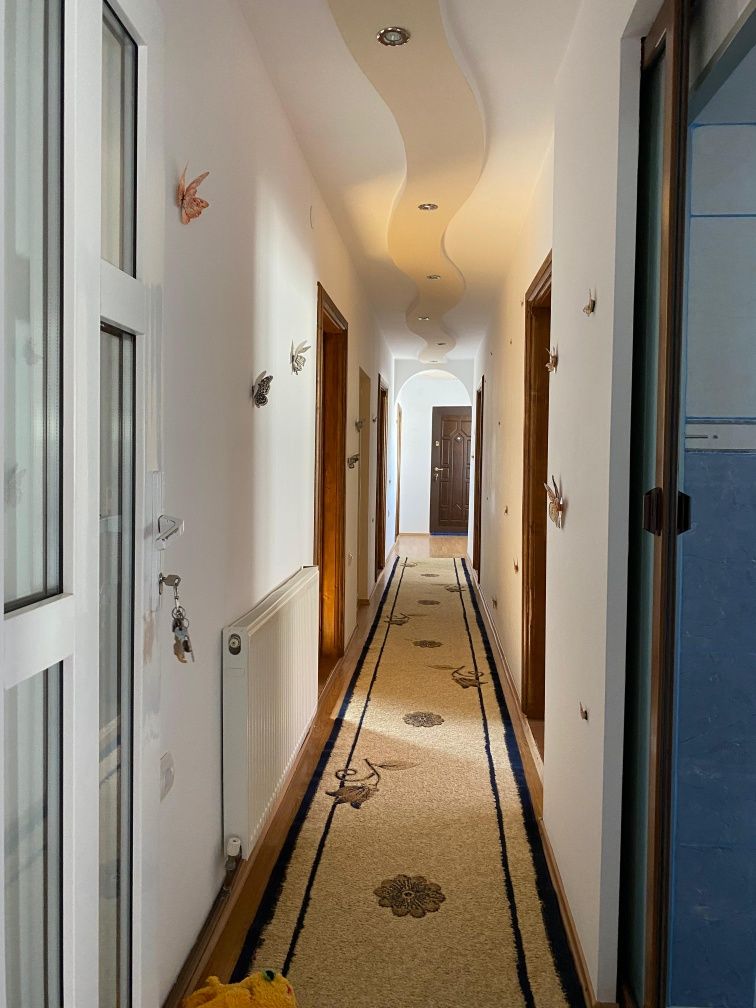 Casa cu teren în zona Dâmbovița
