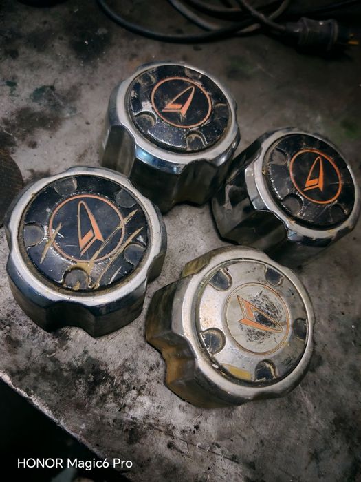 Капачки за daihatsu feroza