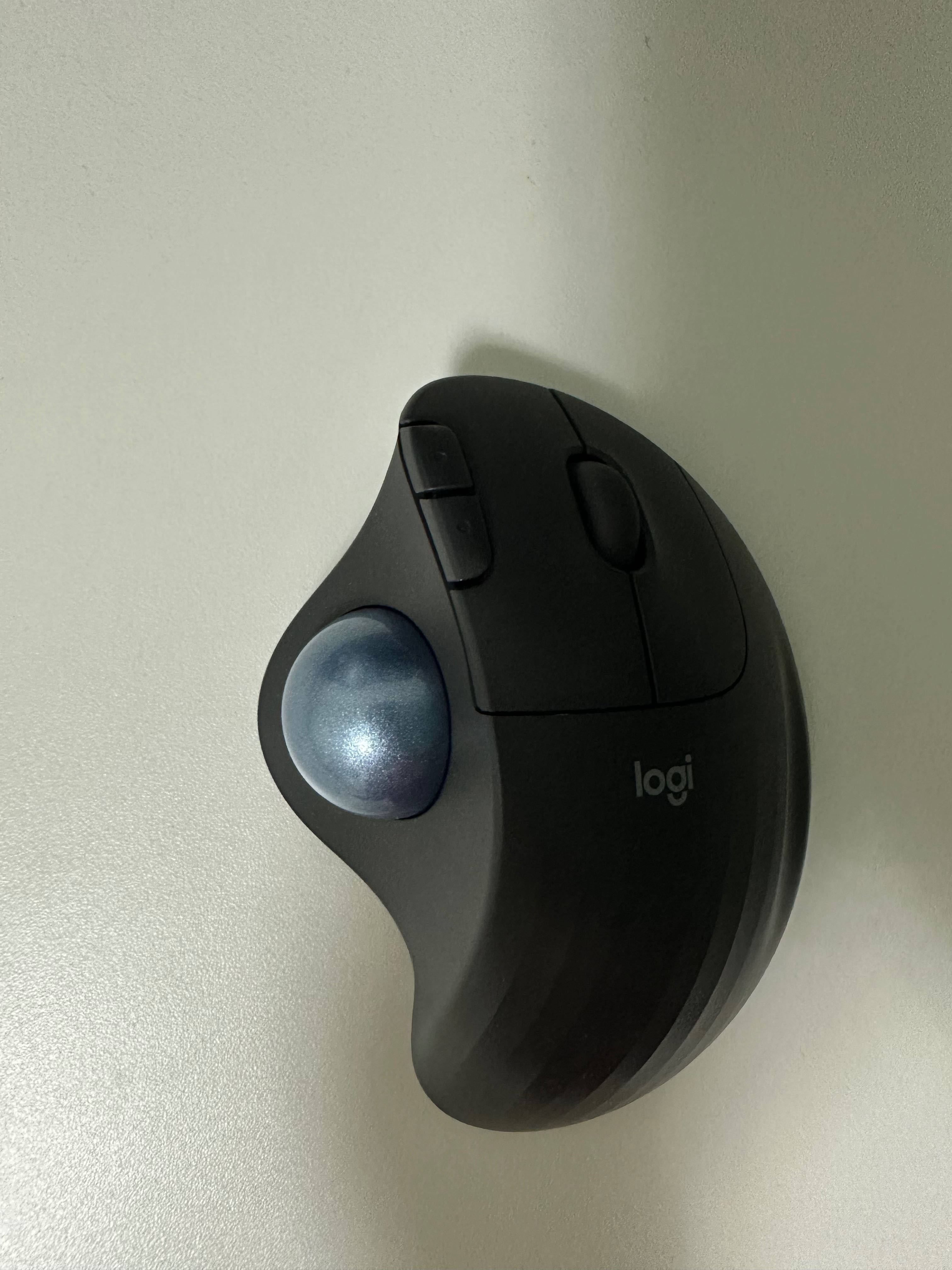 Трекбол Logitech Ergo M575