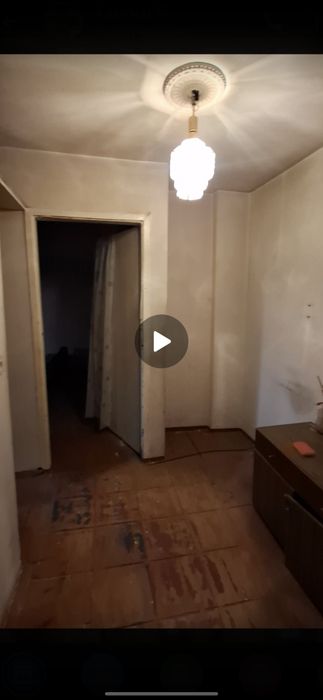 Срочно продаётся 4х комнатная квартира в центре города Багишамал!!!