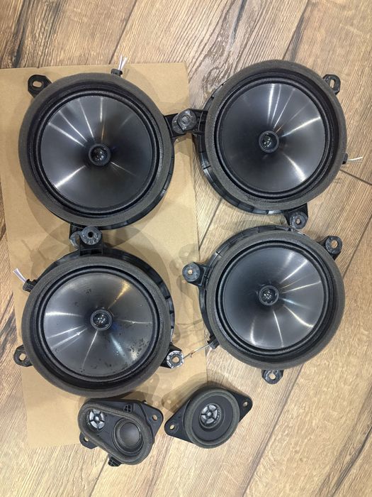 Тонколони 4+2 Toyota Rav 4 2023