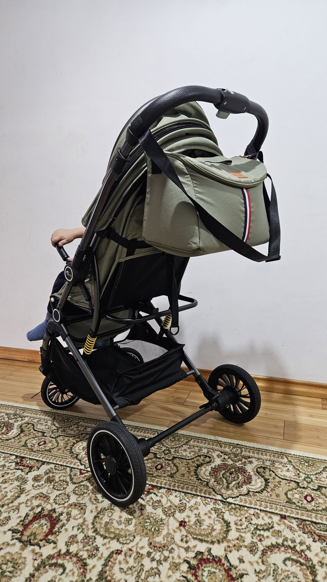 Коляска прогулочная