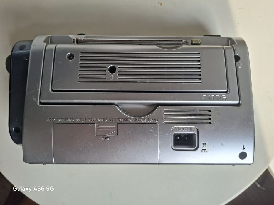 Vand sony icf-704s