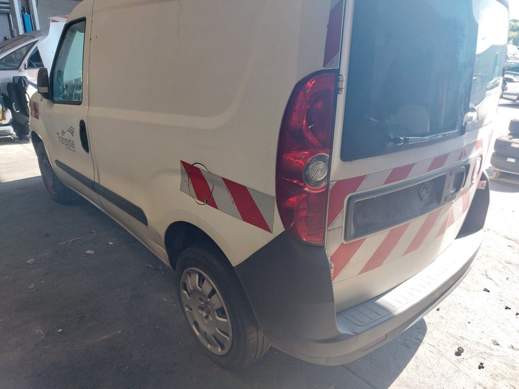 Dezmembrez Fiat Doblo an 2012