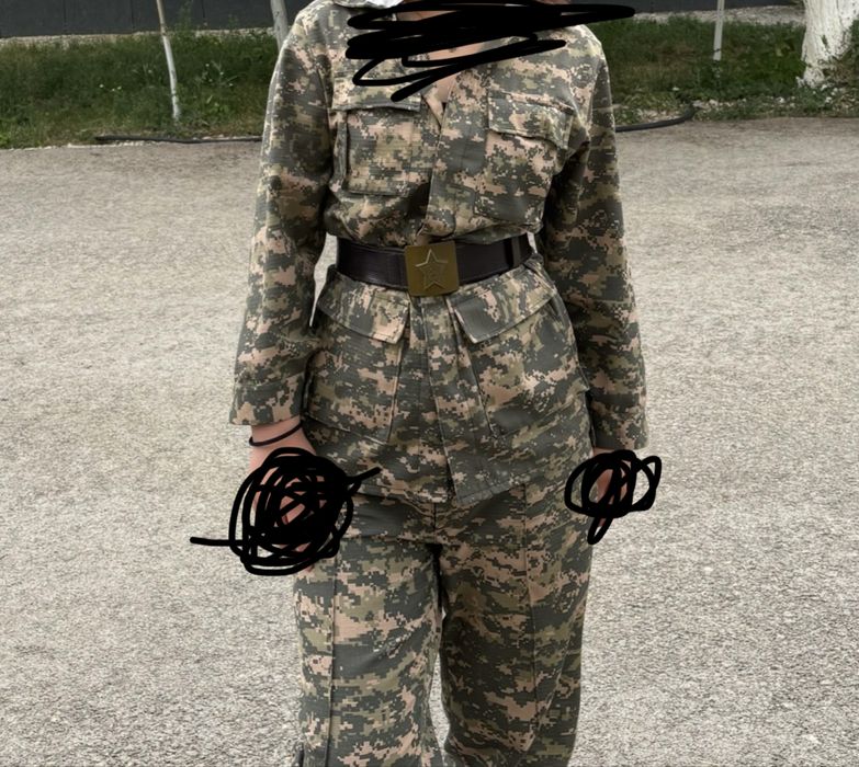 Продам школьную НВП форму женскую в комплекте ремень кепка сама форма