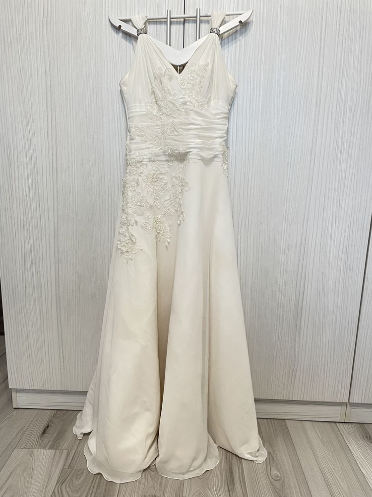 Vand rochie de mireasa A line