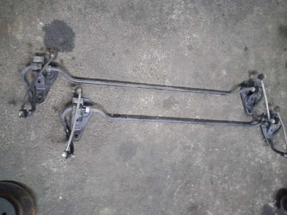 Продам оригинальный задний стабилизатор от Toyota Camry 40