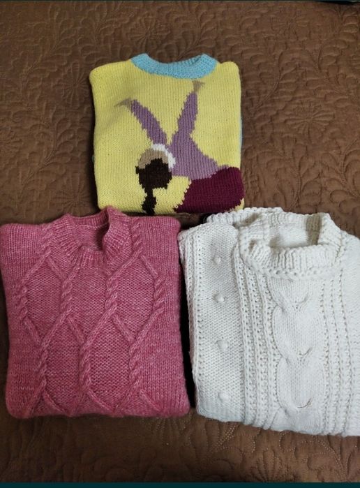 3 бр. ръчно изплетени пуловери