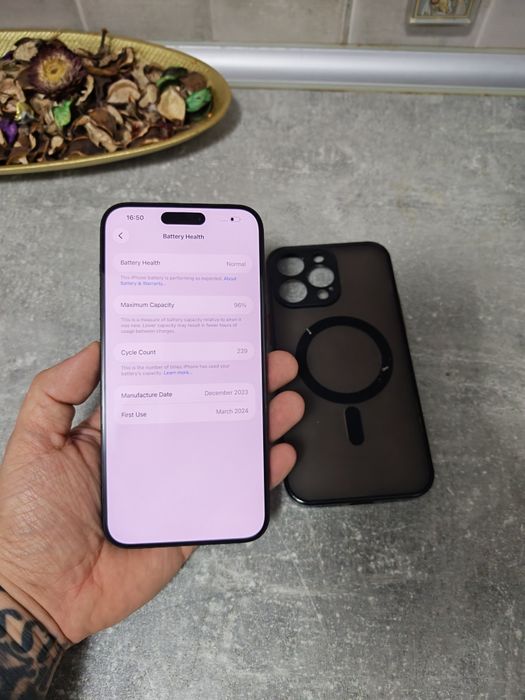 iPhone 15 Pro Max Black 96%Bat Impecabil totul original liber retea