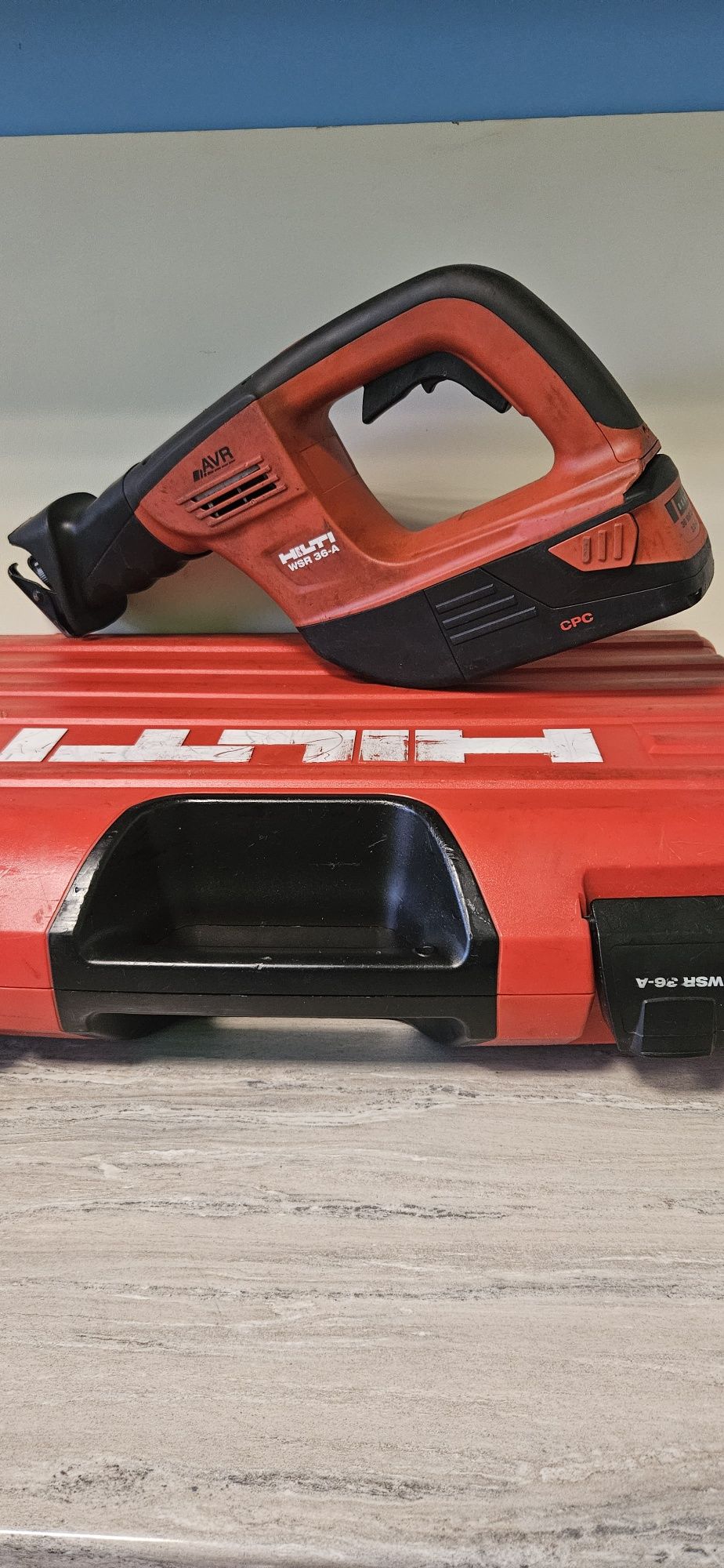 HILTI Акумулаторен Саблен Трион WSR36-A 36V.