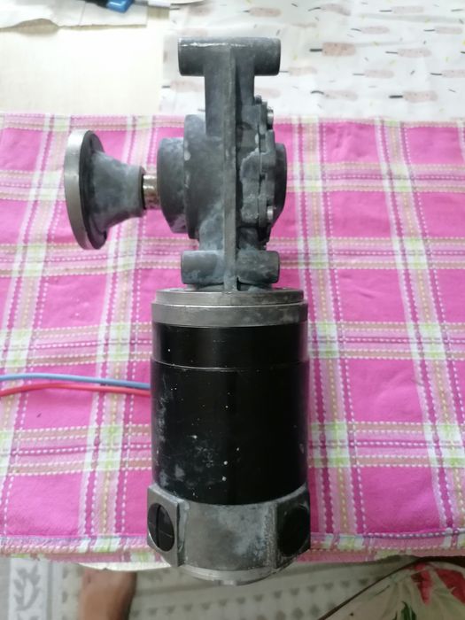 Vind reductor cu motr 24 v merge si la 12 v