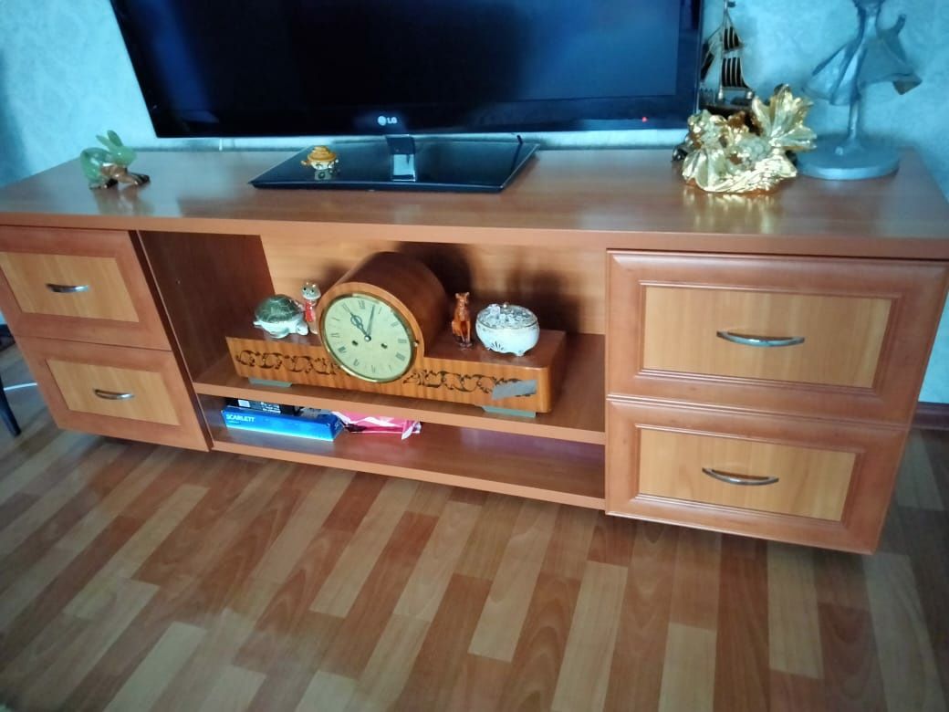 Тумба под  т/в хорошего качества