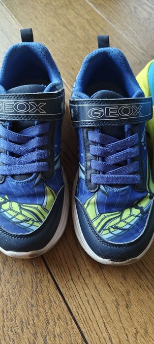 Маратонки NIKE и GEOX