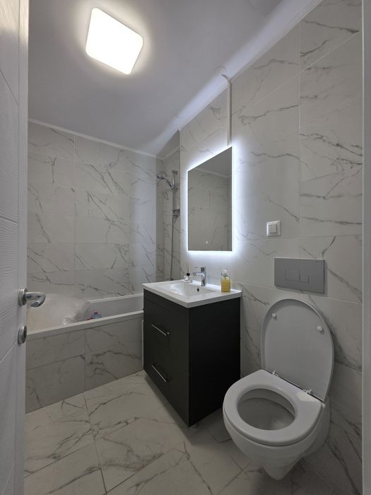 Inchiriere apartament 3 camere Cosmopolis - loc de parcare inclus