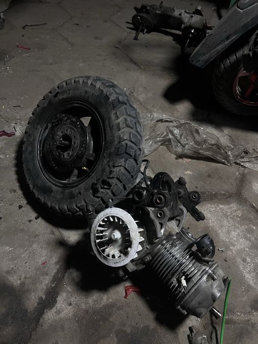 Продаю двигатель и мопед