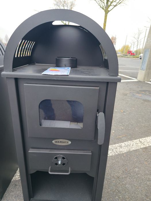 Șemineu pe lemn cu posibilitate încălzire calorifer,noi,import Ungaria