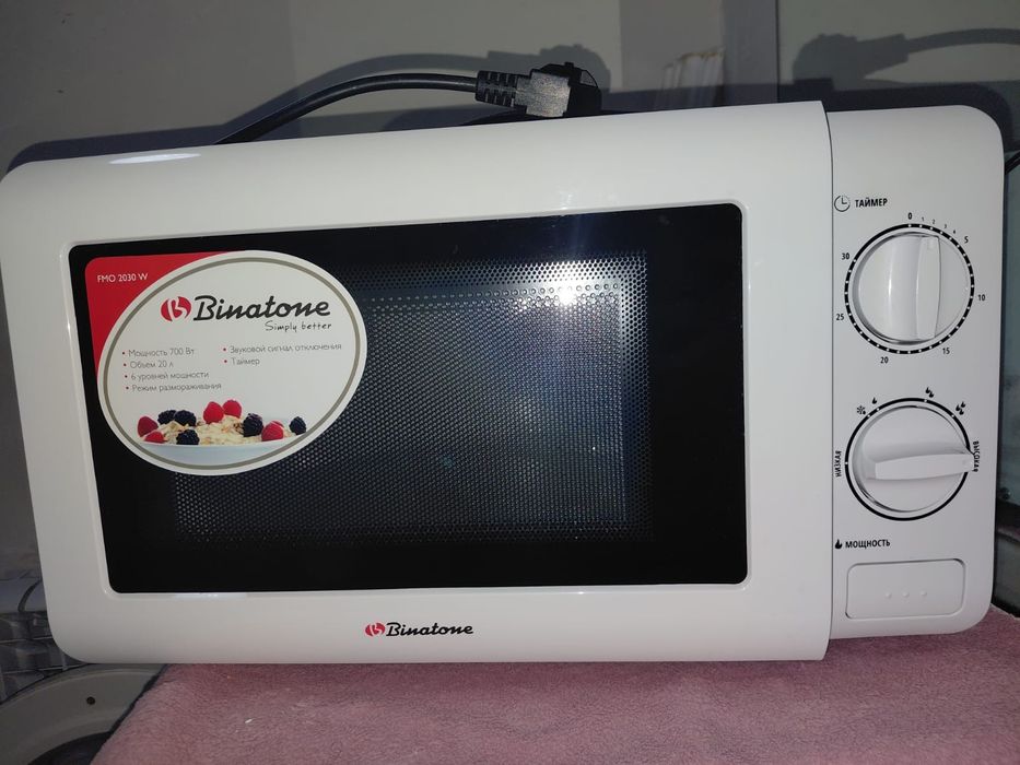 Продам микроволновую печь    Binatone