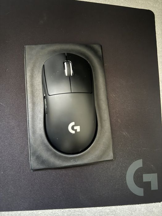 Мишка Logitech G Pro Superlight 2 2г гаранция