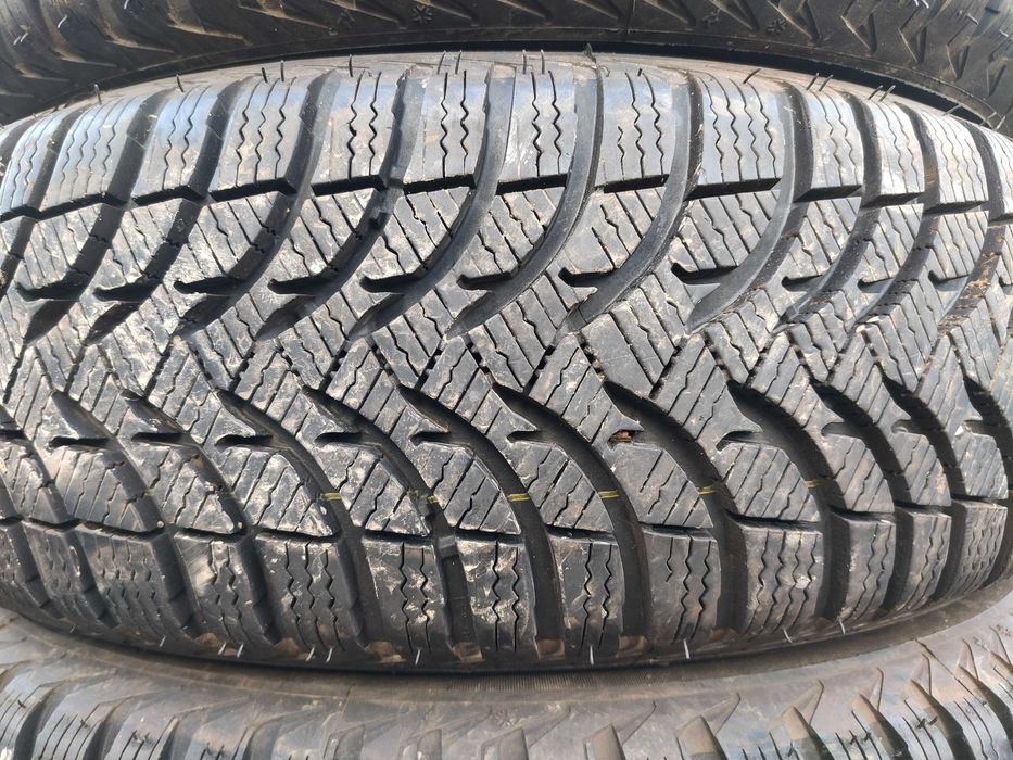 4бр Като нови зимни гуми 175 65 15 - Michelin