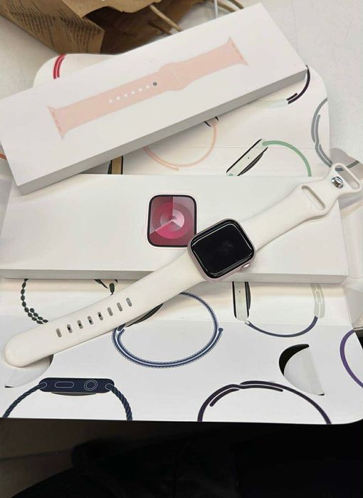 Часовник Apple watch 9