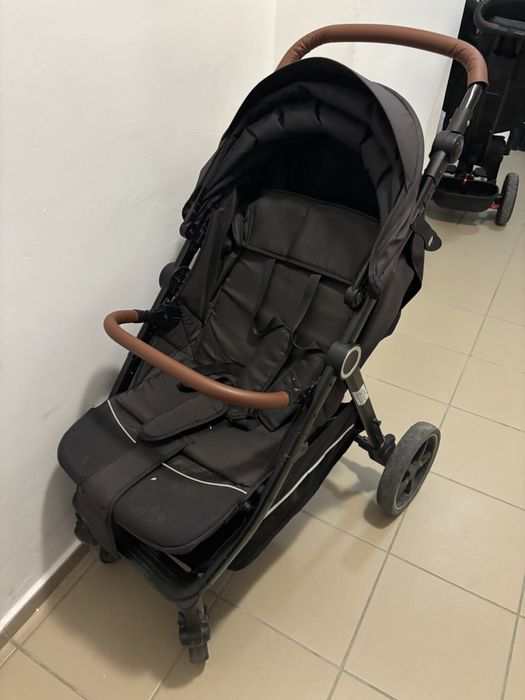 Продаю детскую прогулочную коляску